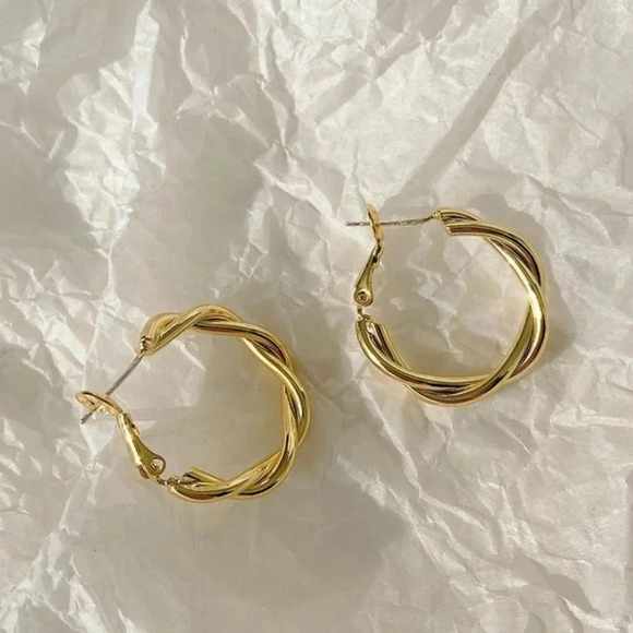 925 Sterling Silver Minimalist Twist Gold Small Hoop Earrings - Picture 2 of 11